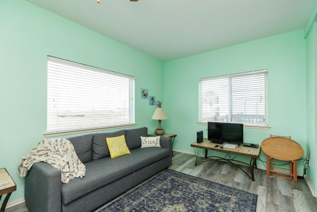 Corpus Christi-Padre Island condo is walking distance to beach by Mustang Island, Sleeps Four, 2024 Traveler Award photo 1