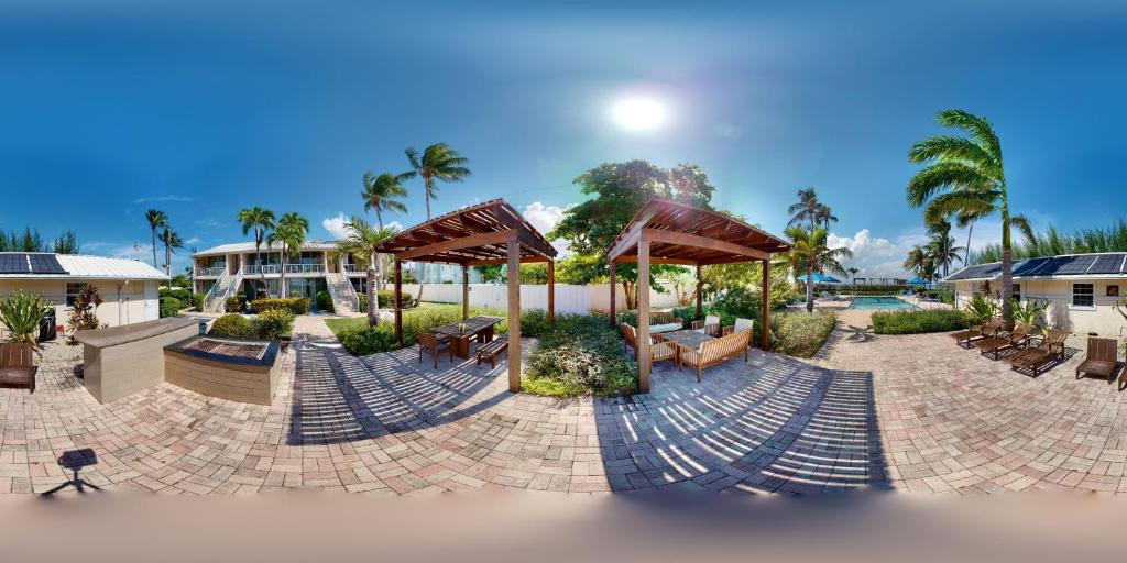 Perfectly Located in the Heart of Seven Mile Beach apts photo 4