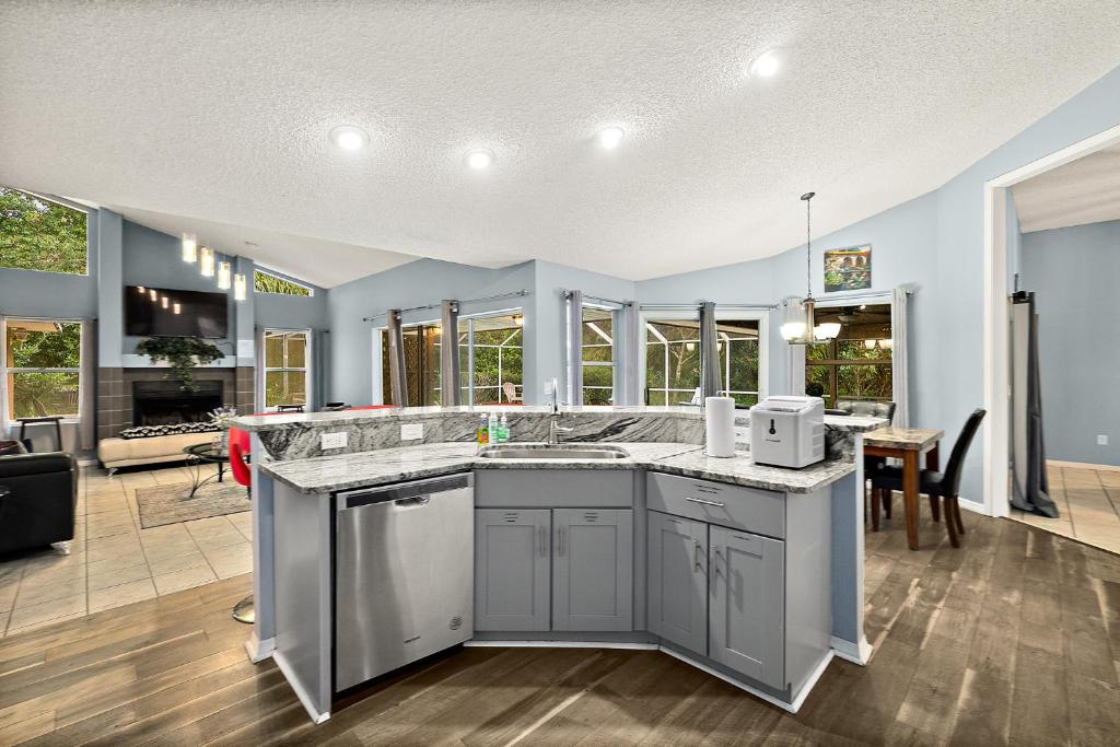 Modern Vacation Home w/ Heated Pool 10min to the Beach image