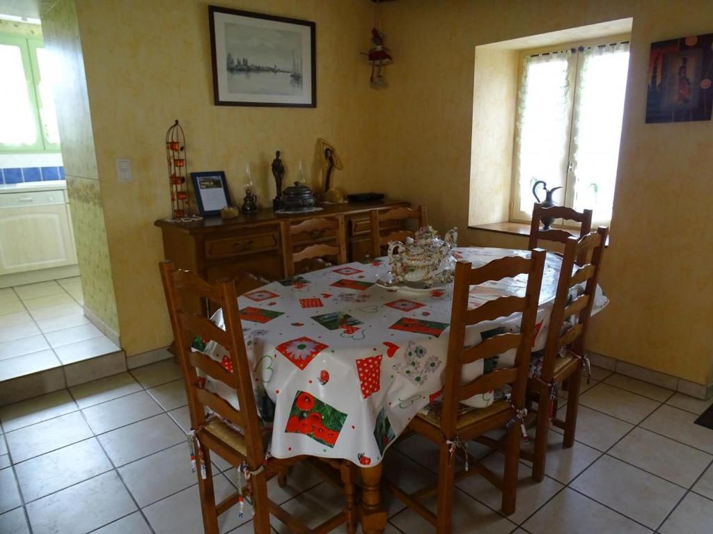 Gîte Congé-sur-Orne, 3 pièces, 4 personnes - FR-1-410-166 photo 4