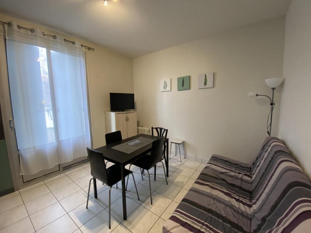 Appartement La Roche-Posay, 2 pièces, 1 personne - FR-1-541-77 photo 1
