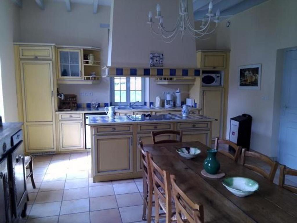 Gîte Dureil, 6 pièces, 8 personnes - FR-1-410-208 photo 1