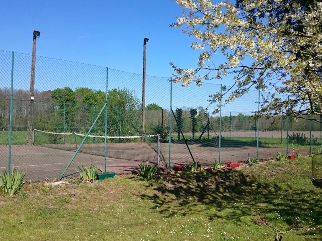 Gîte Saint-Jean-de-la-Motte, 6 pièces, 15 personnes - FR-1-410-223 photo 1