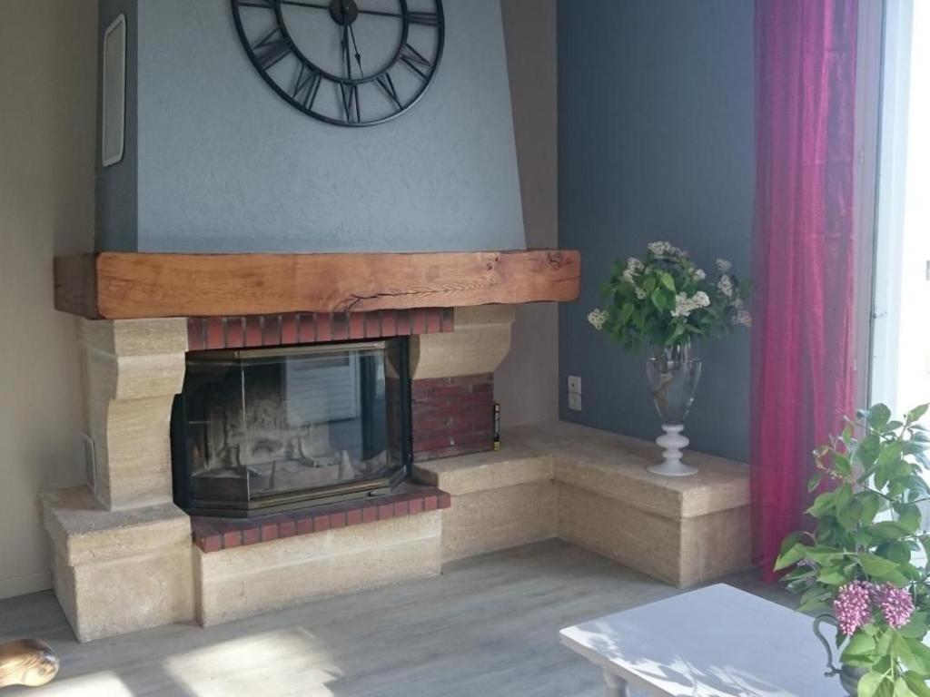 Gîte Saint-Jean-de-la-Motte, 6 pièces, 15 personnes - FR-1-410-223 photo 4