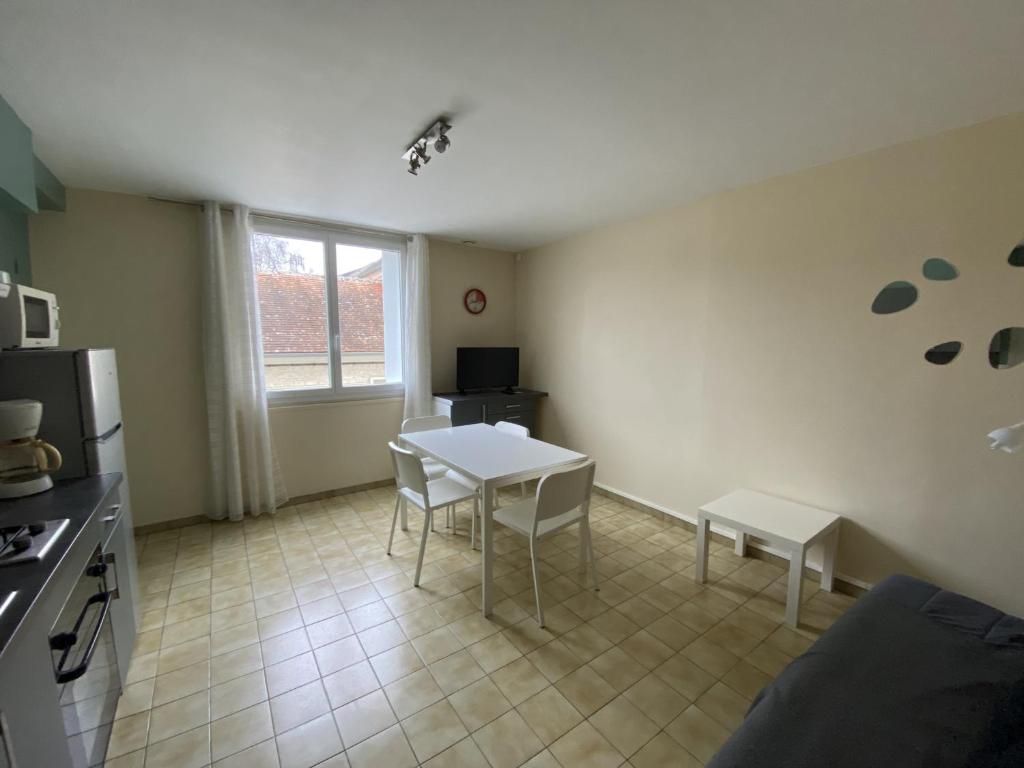 Appartement La Roche-Posay, 2 pièces, 4 personnes - FR-1-541-78 photo 1