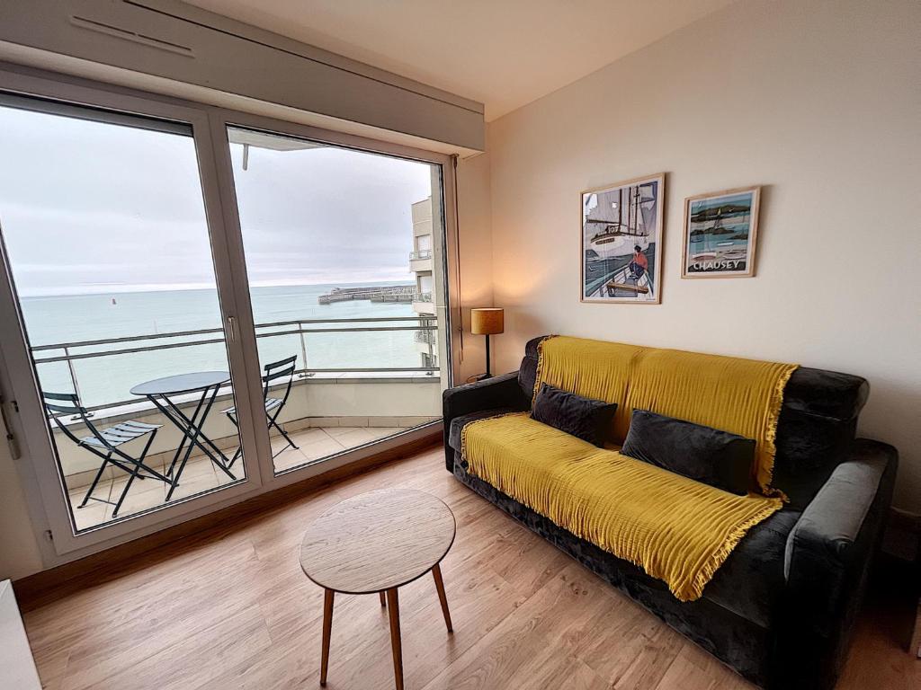 Appartement Granville, 2 pièces, 4 personnes - FR-1-361-383 photo 3