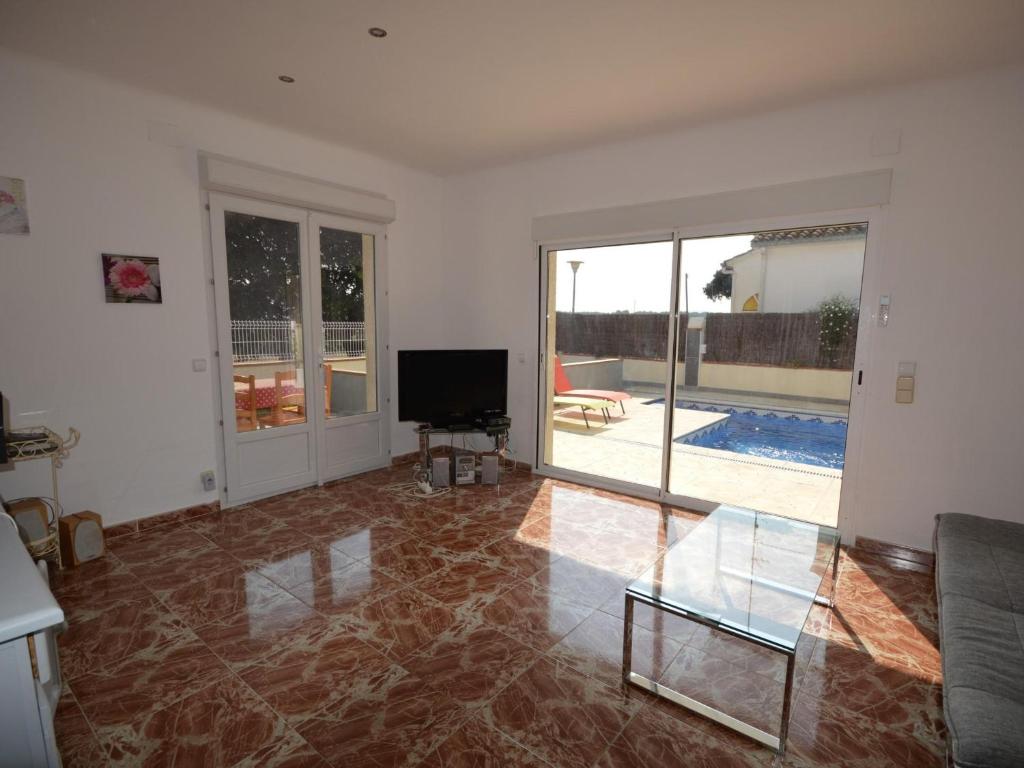 Casa Sant Miquel de Fluvià, 4 dormitorios, 10 personas - ES-89-91 photo 4