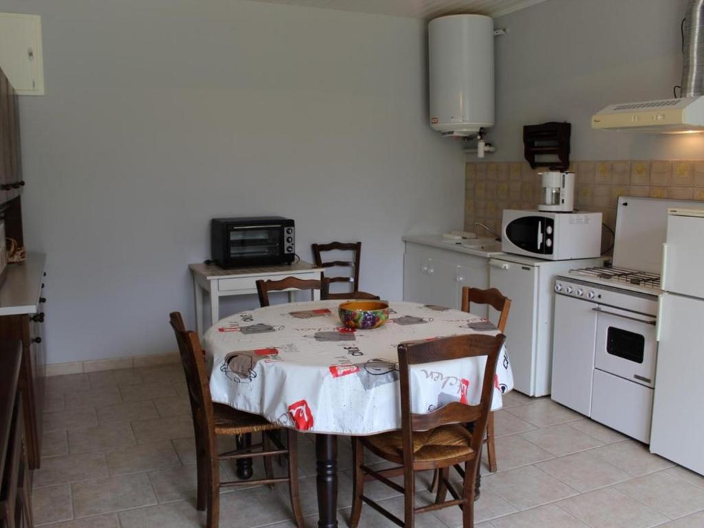 Maison La Brée-les-Bains, 3 pièces, 4 personnes - FR-1-246A-74 photo 2