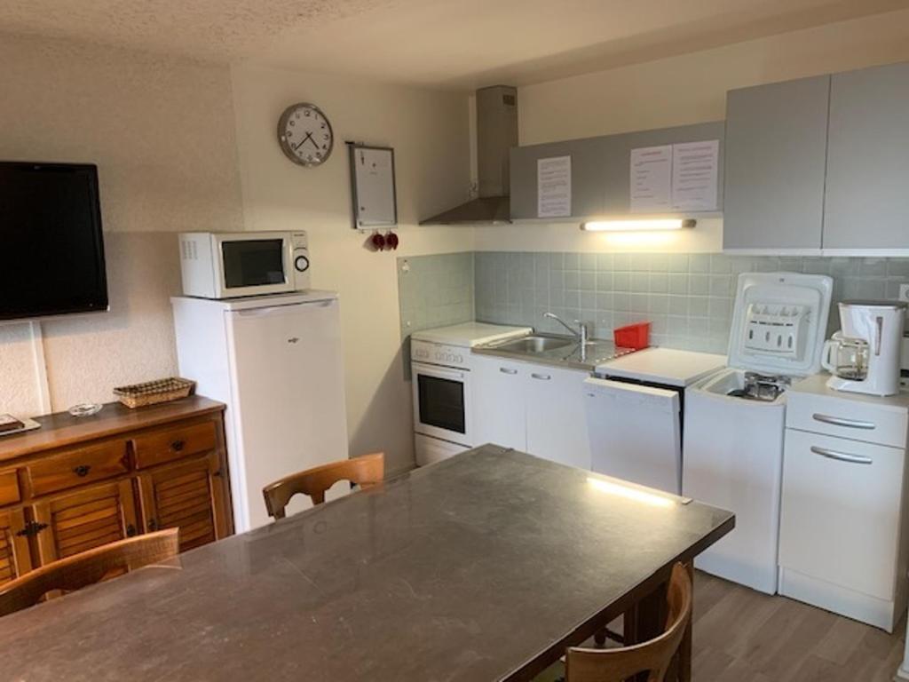 Appartement Mont-Dore, 3 pièces, 6 personnes - FR-1-415-100 photo 2