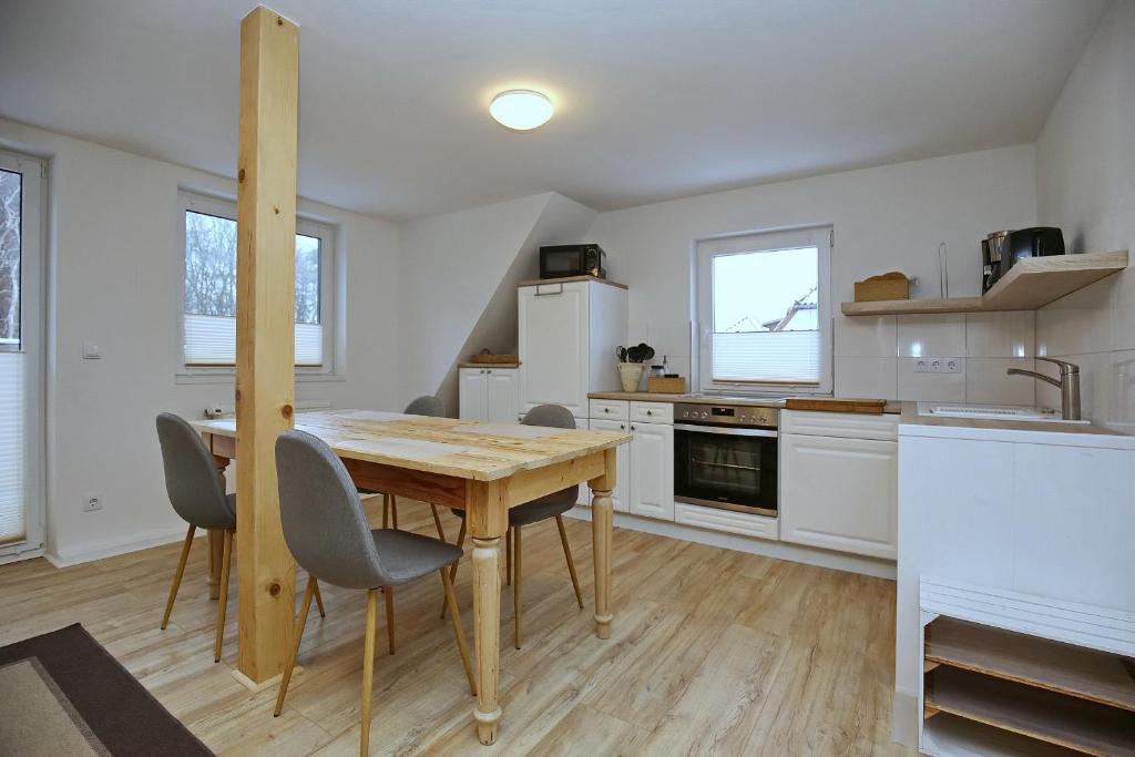 Friedrich-Engels-Straße Friedrich-Engels-Straße 19 Wohnung 02