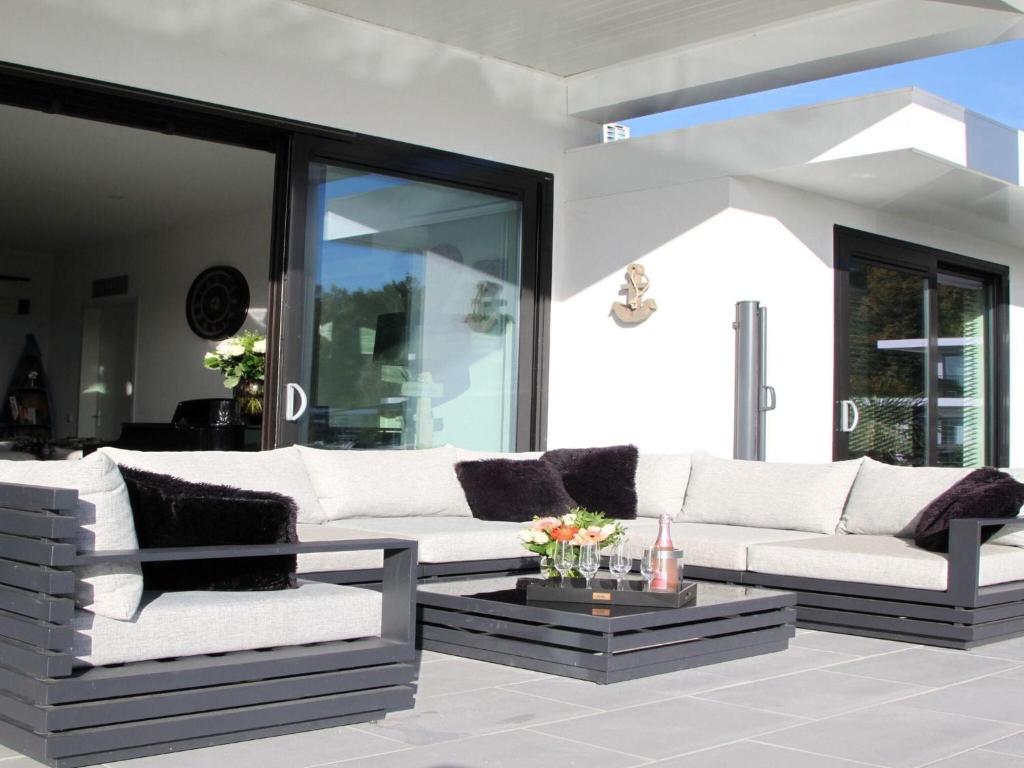 Holiday villa for 6 p with garden on the water in green surroundings near Harderwijk photo 2