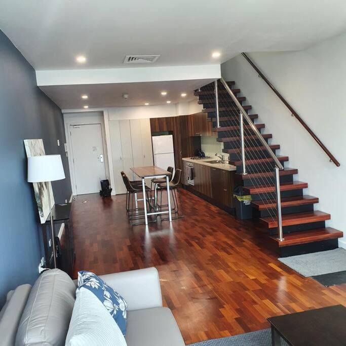 Melbourne Luxury Penthouse in prime location photo 1