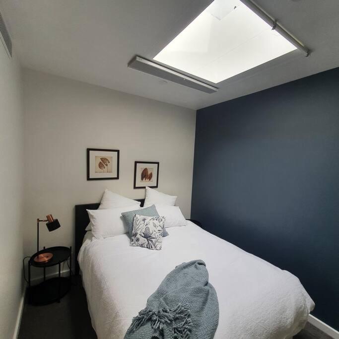 Melbourne Luxury Penthouse in prime location photo 3