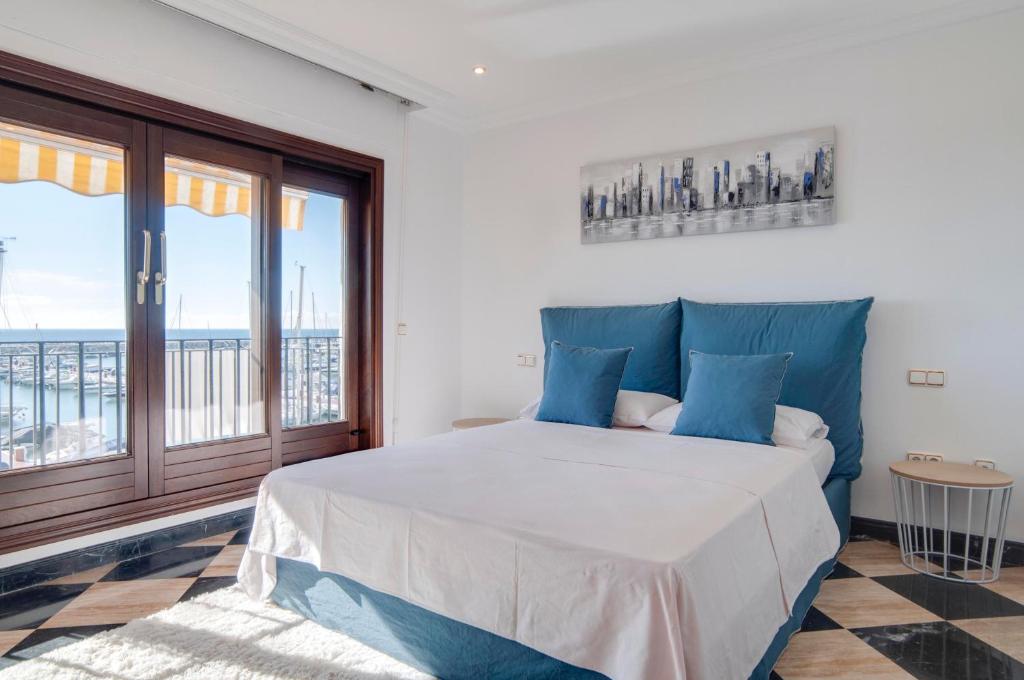 218 Puerto Banus Marbella Front Line 270 meters