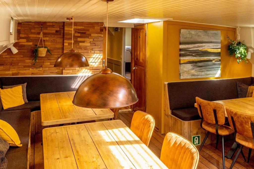 Boutique style ship 10 double cabins