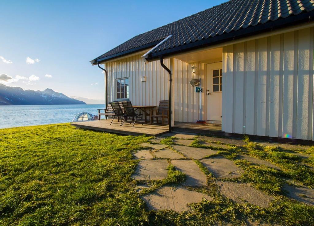 Lyngen North photo 2