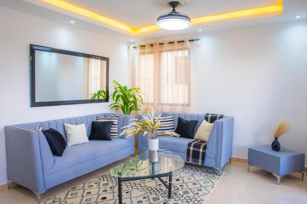 Luxury, cozy apartment Alma Rosa /15 min airport photo 1
