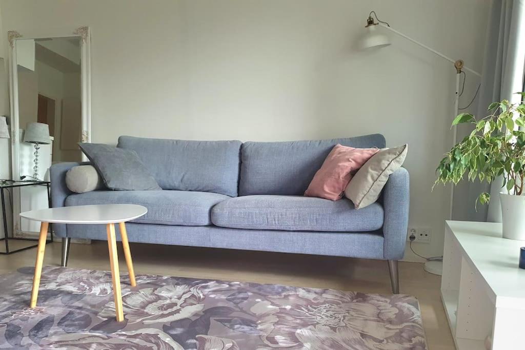 Cosy and quiet 1 br apartment - 7 min airport photo 1