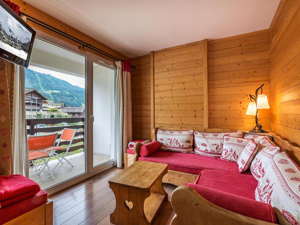 Appartement La Clusaz, 4 pièces, 8 personnes - FR-1-437-34 photo 2
