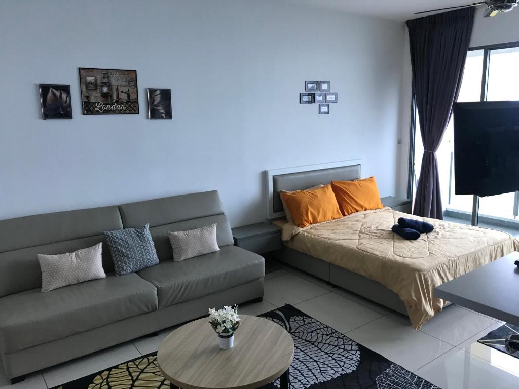 Evo Soho Studio Suites Bangi by Molek Homestay -Pool or City View photo 2