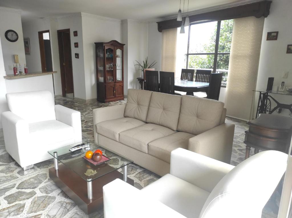 Hermoso Apartamento Envigado a 27 min del poblado Medellin photo 3