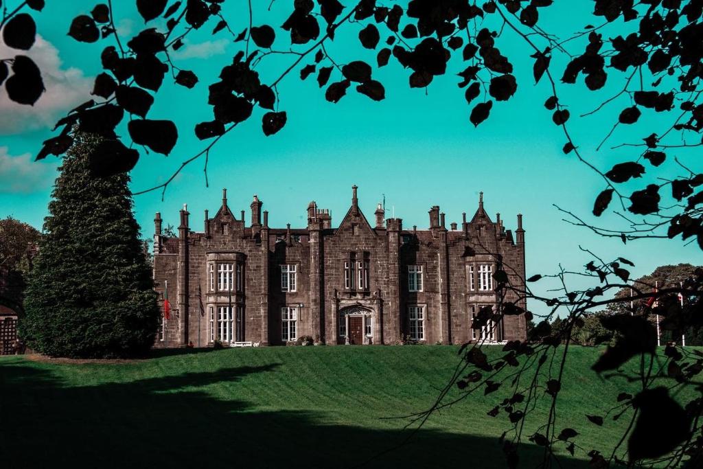 Belleek Castle photo 1