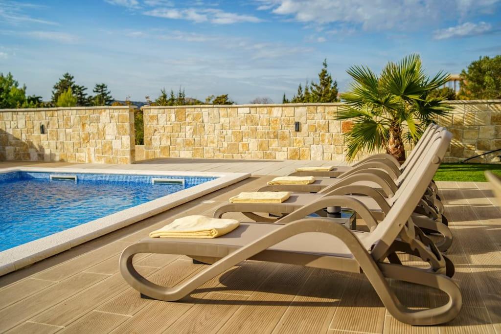 Villa Cissa,brand new villa with private pool photo 2