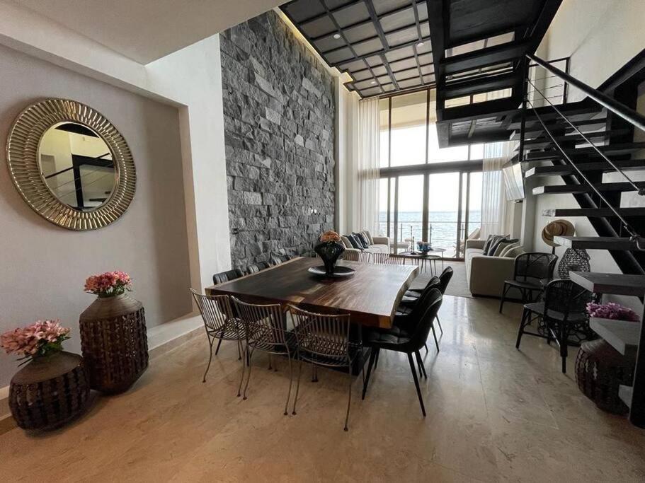 Beach Front Penthouse photo 1