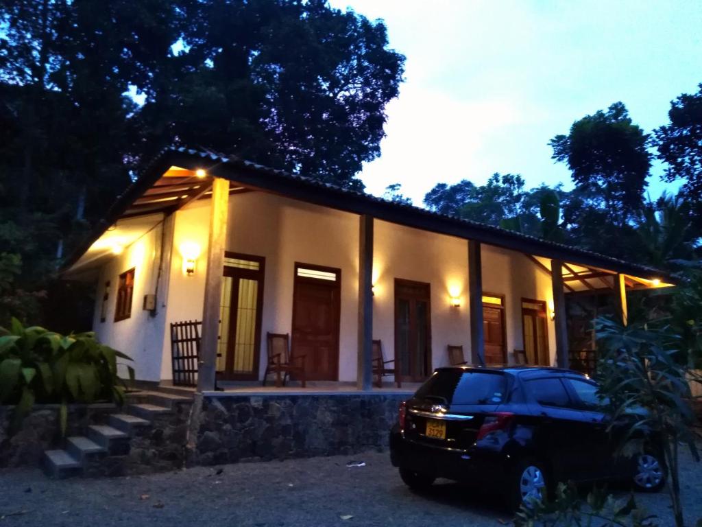SKY Clouds Residencies Hikkaduwa photo 1