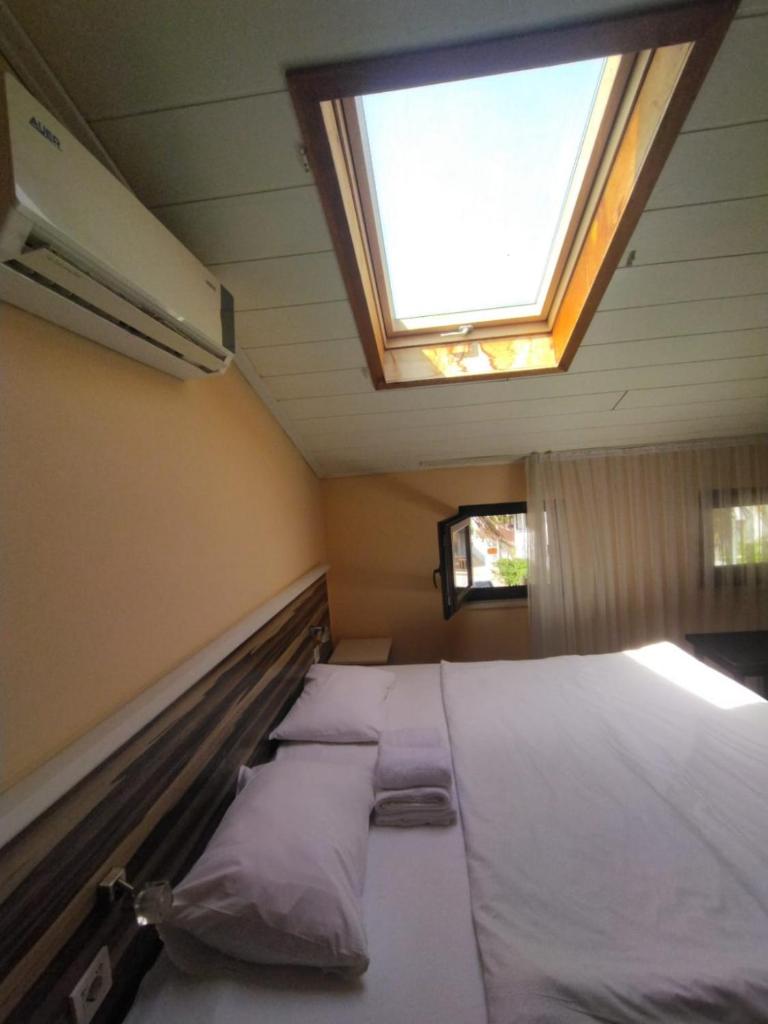 Vacation Home w Skylight, 180 m to Akyaka Beach