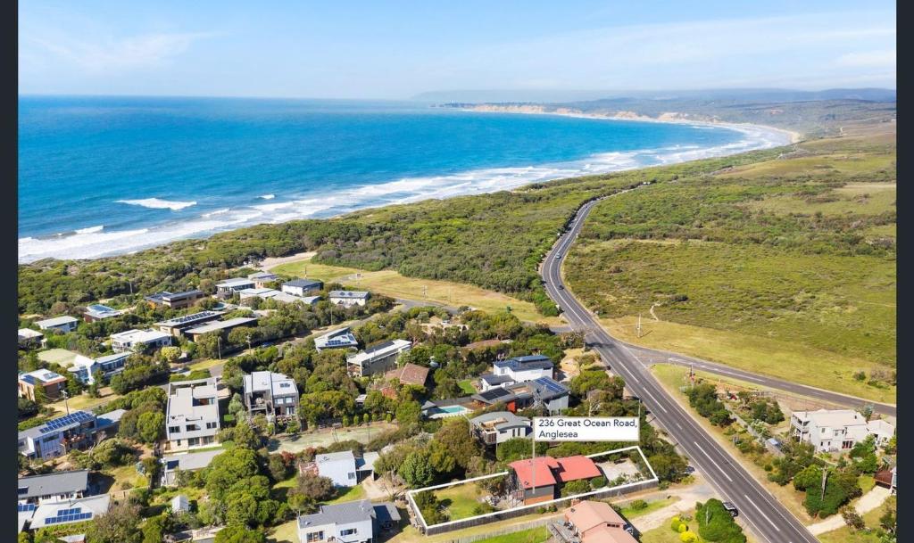 Roadknight Ocean Road View 236 photo 2