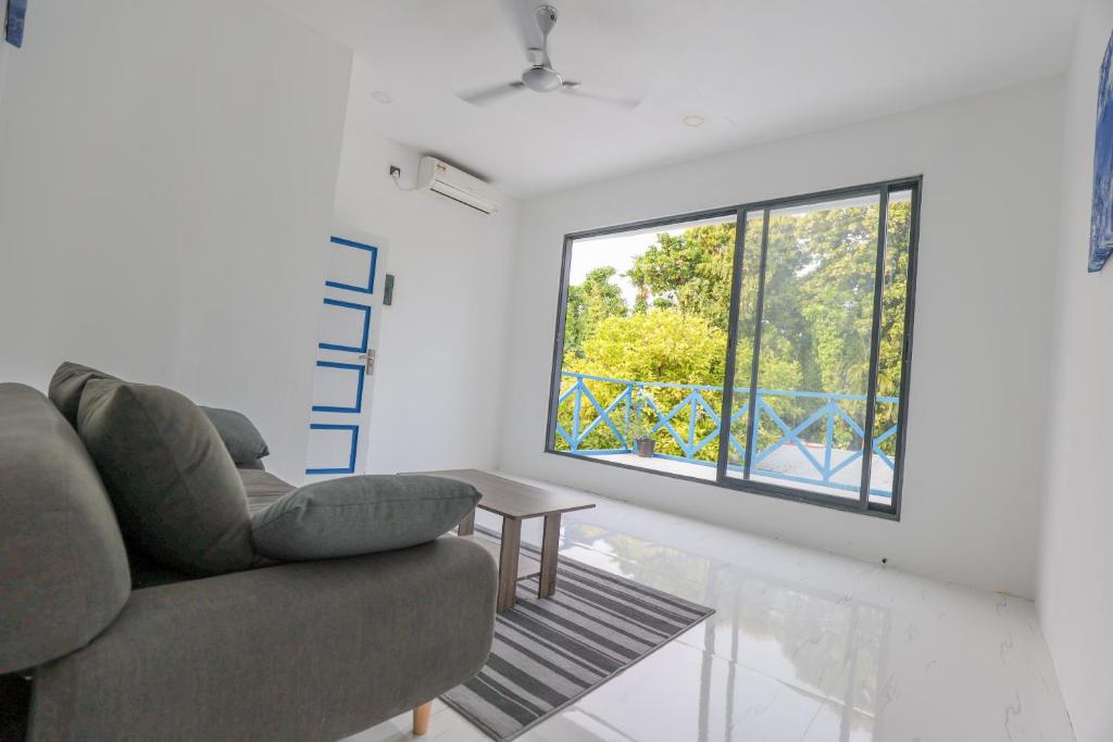 Tropica Thoddoo Inn, Maldives photo 3