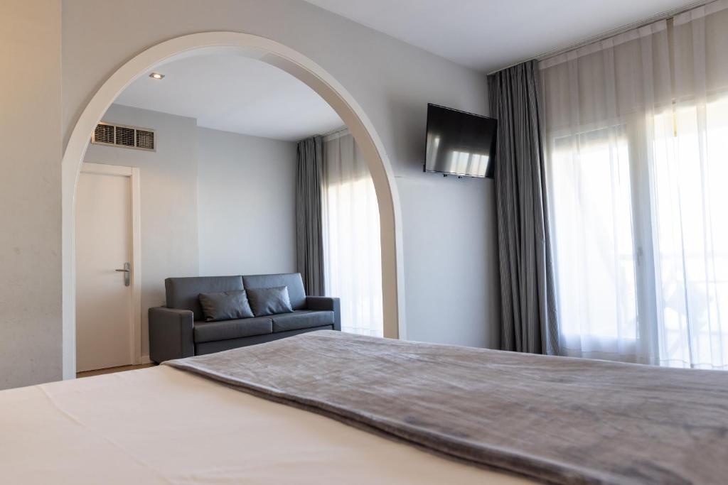 Hotel Can Pamplona photo 1