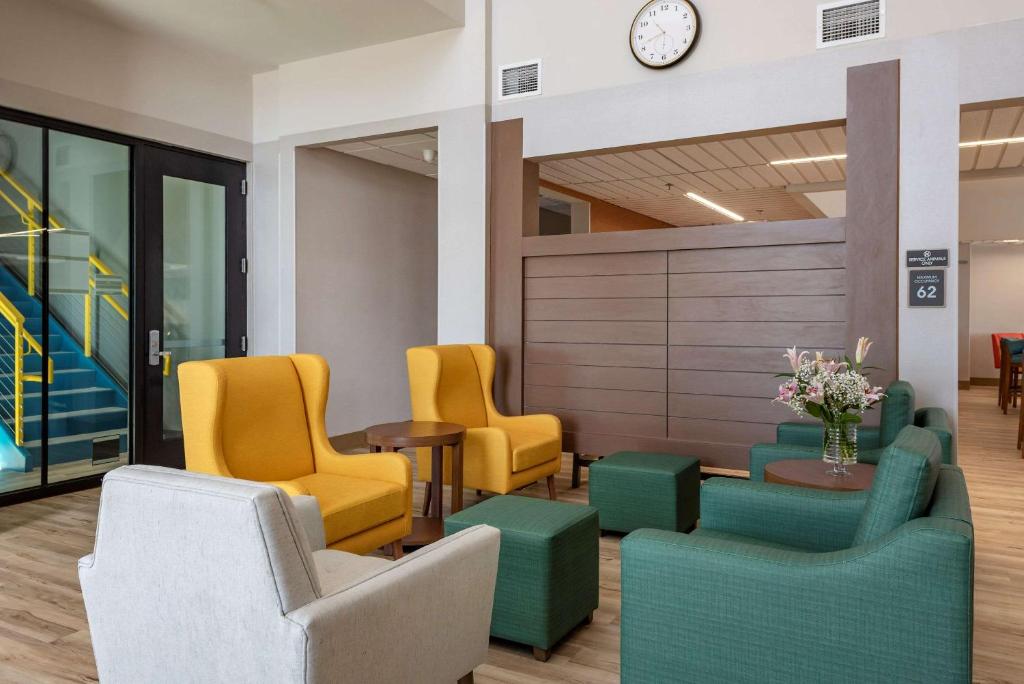 MainStay Suites Colorado Springs East - Medical Center Area photo 3