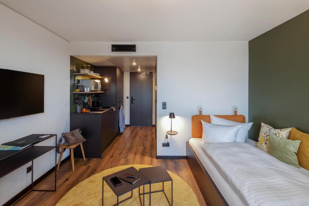 Black F House - Serviced Apartments photo 2