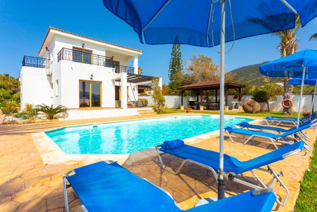 Villa Pelagos photo 1