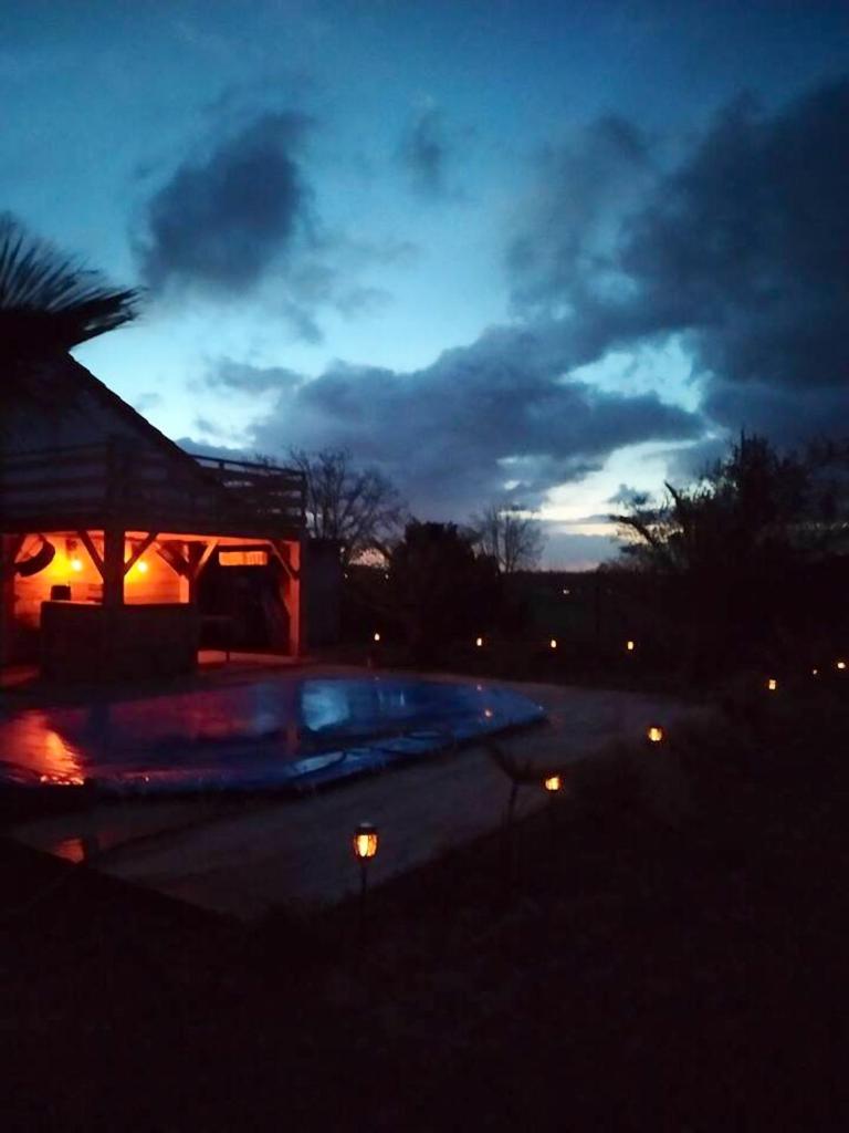 Appartement d'une chambre avec piscine privee jacuzzi et terrasse a Aiguillon photo 3