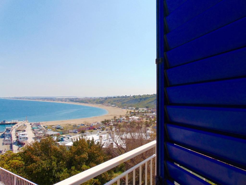 N19 - Numana, prestigioso quadrilocale vista mare photo 2