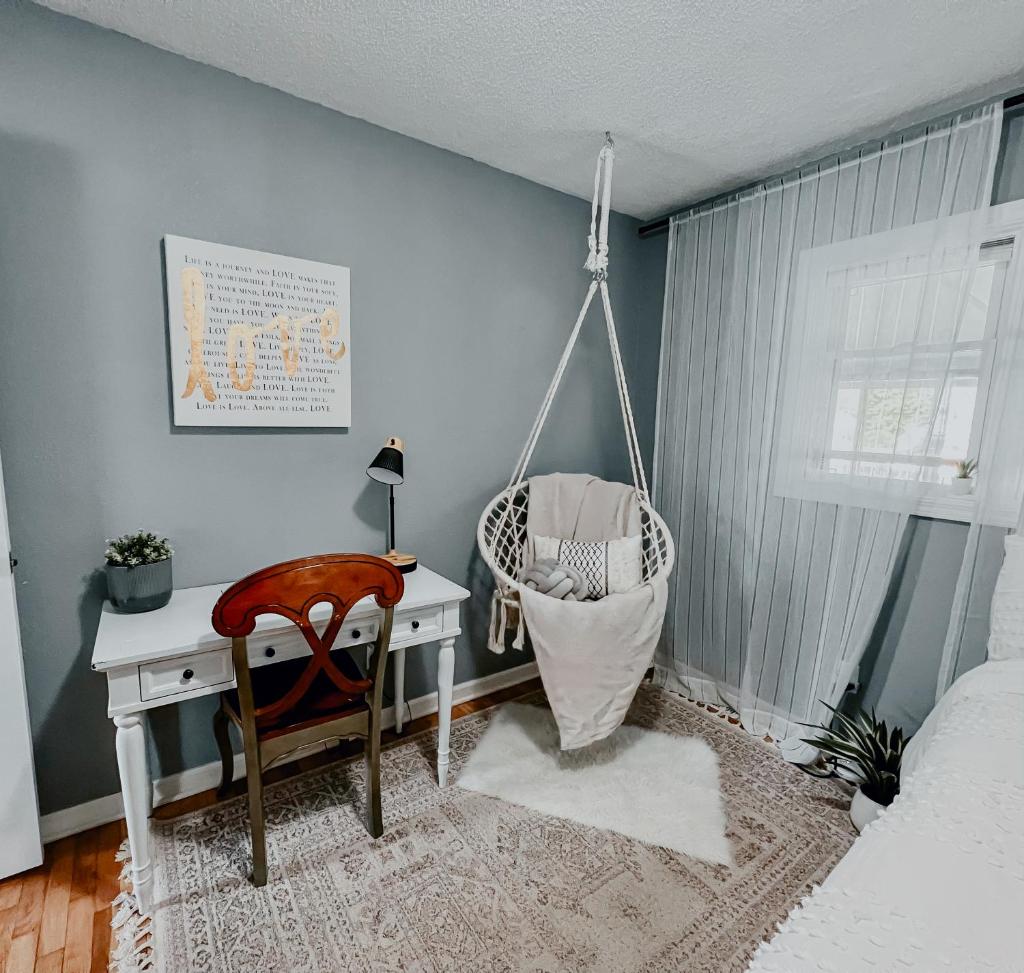 Boho cozy home, quiet, free parking (private room unless specified) photo 1