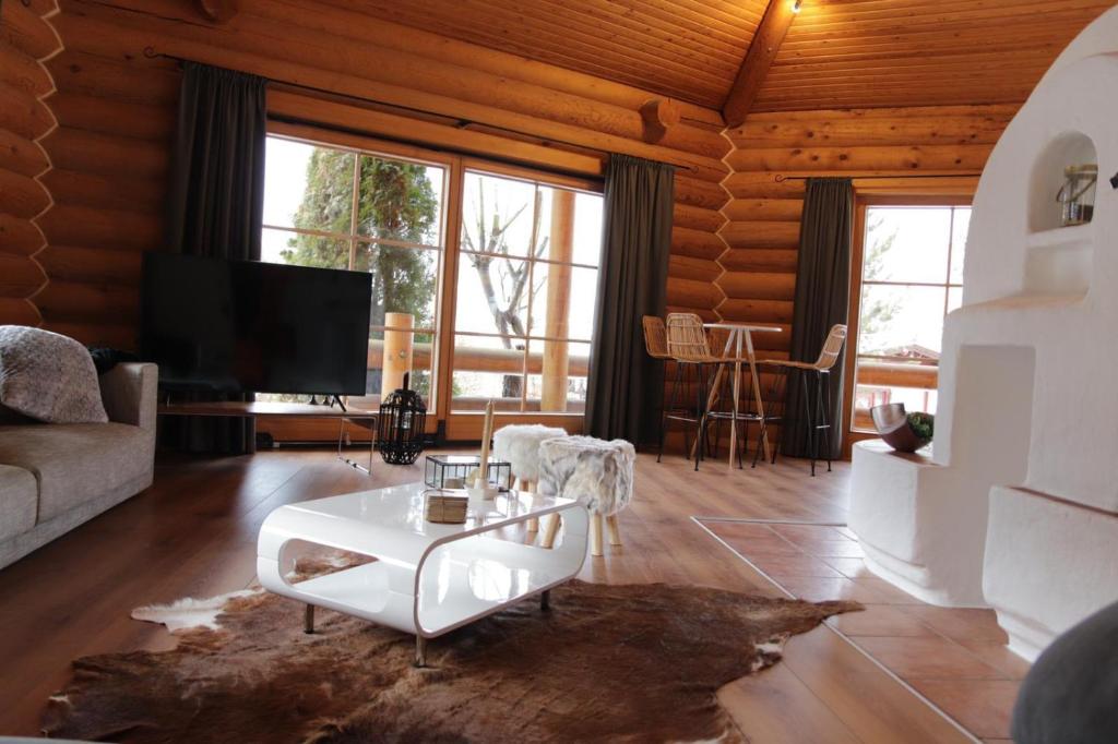 Mountain villa in Sankt Johann photo 1