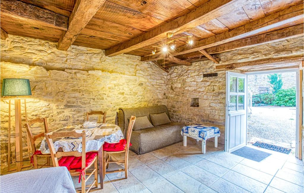 Amazing Home In Castelnau-d-mandailles With Outdoor Swimming Pool, Heated Swimming Pool And 1 Bedrooms photo 1