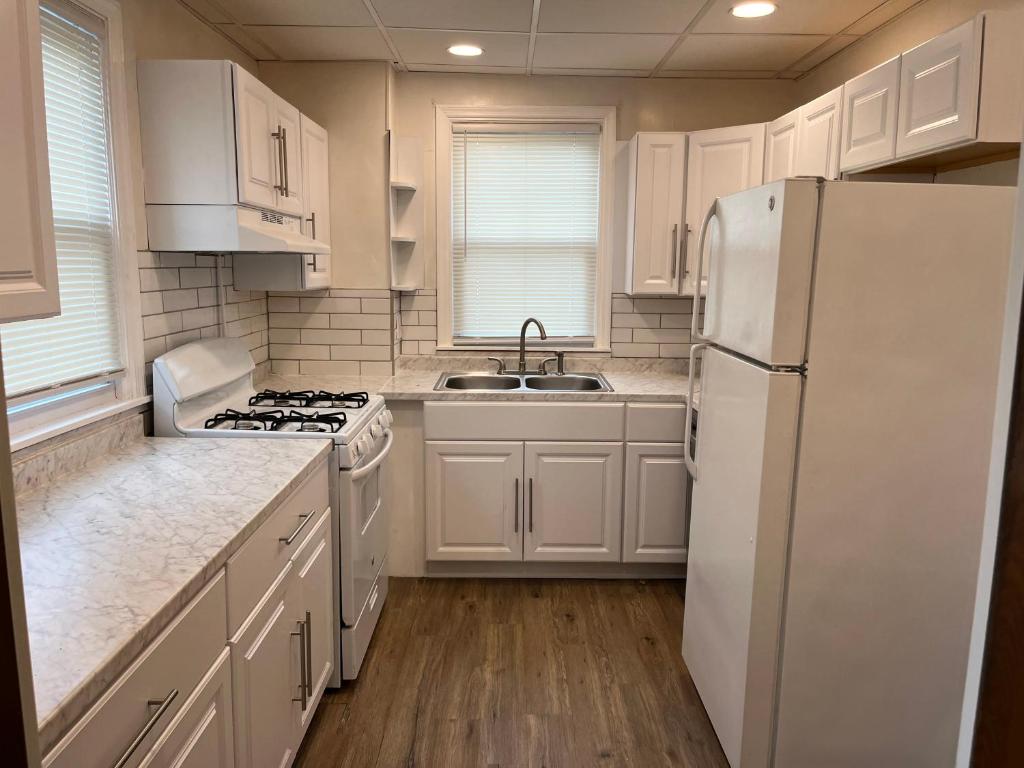 Hudson #1 Private Two Bed near Xavier & Downtown photo 1