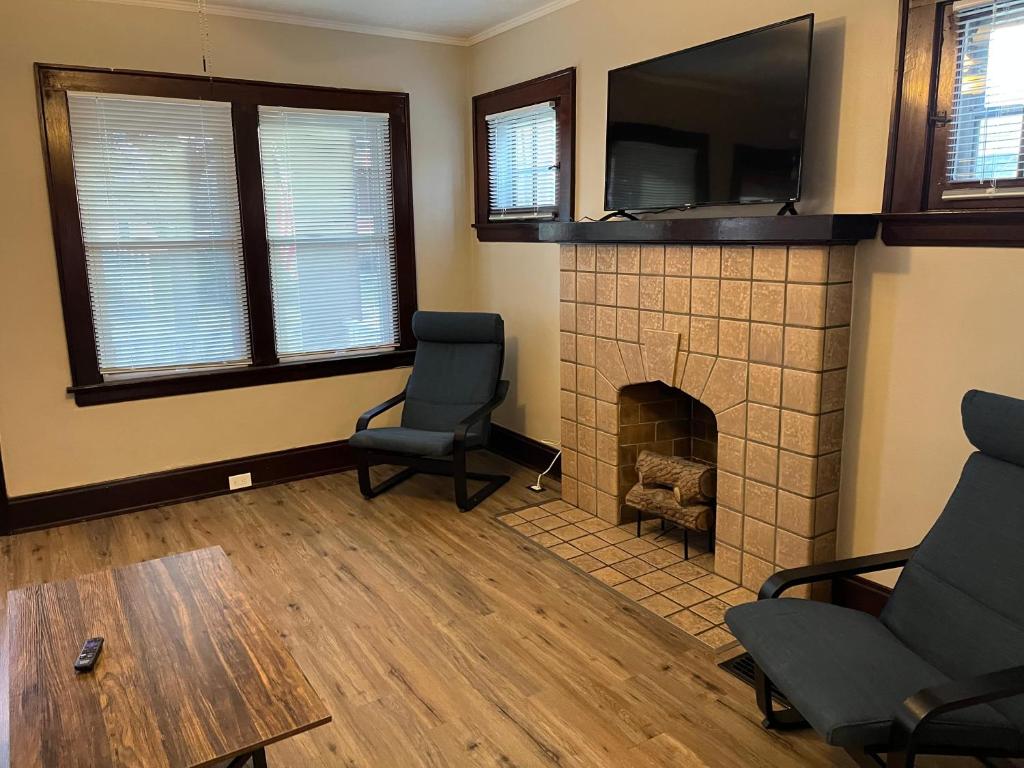 Hudson #1 Private Two Bed near Xavier & Downtown photo 3