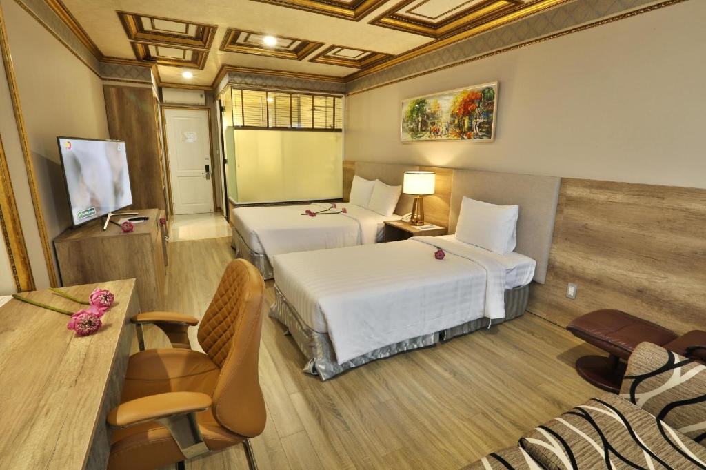 Lotus Saigon Hotel