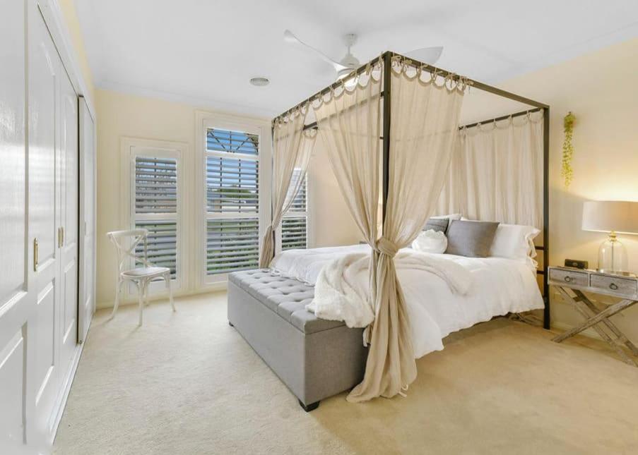 Roselawn Manor - 5 Bedroom Entertainer
