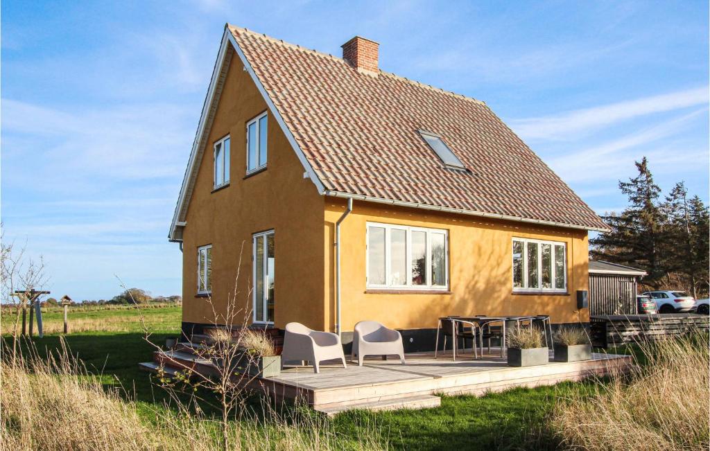 Stunning Home In Sams With 3 Bedrooms And Wifi