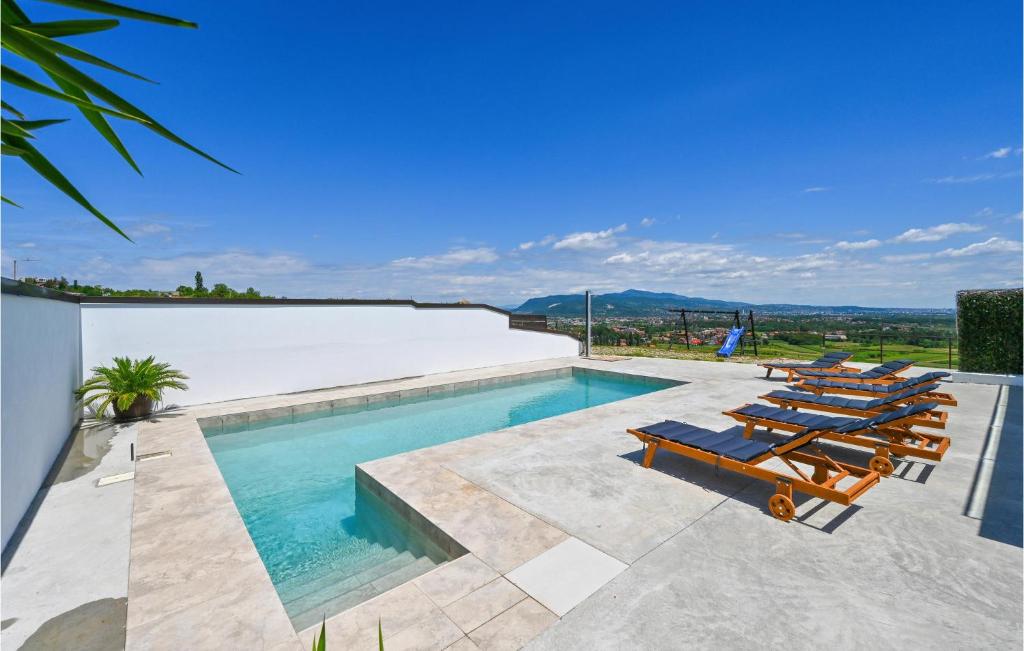 Beautiful Home In Sveta Nedjelja With Wifi, Private Swimming Pool And Outdoor Swimming Pool photo 3