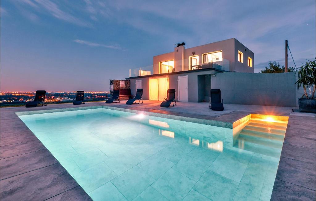 Beautiful Home In Sveta Nedjelja With Wifi, Private Swimming Pool And Outdoor Swimming Pool photo 4