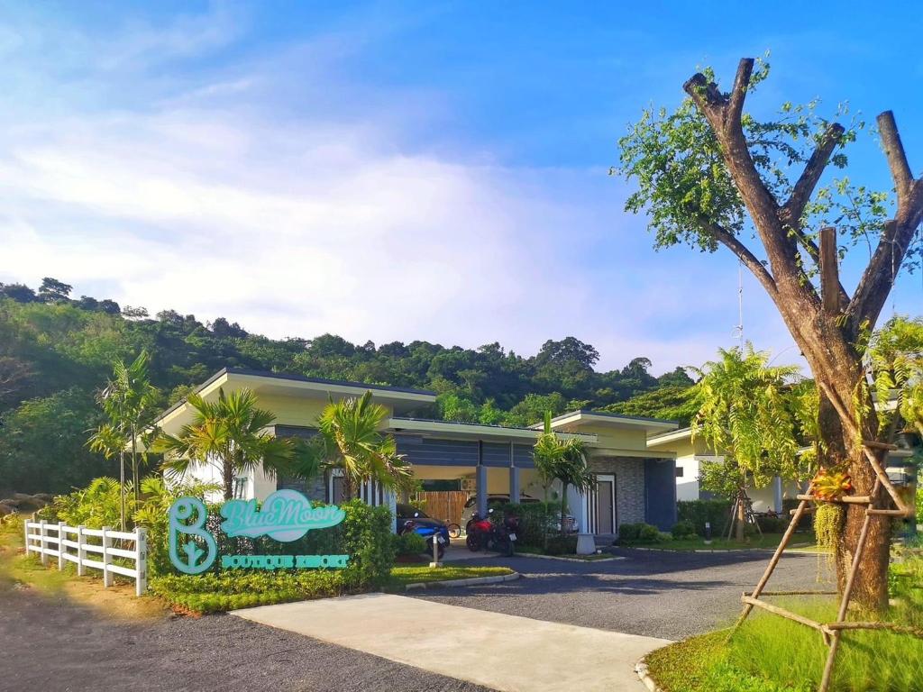 Blue Moon Boutique Resort photo 1