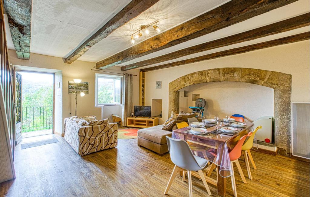 Awesome Home In Castelnau-d-mandailles With Outdoor Swimming Pool, Wifi And 2 Bedrooms photo 2